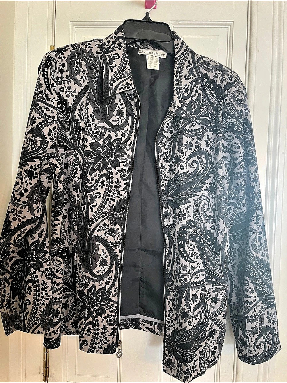 dressbarn Paisley Bomber Jacket in Gray & Black Size Medium